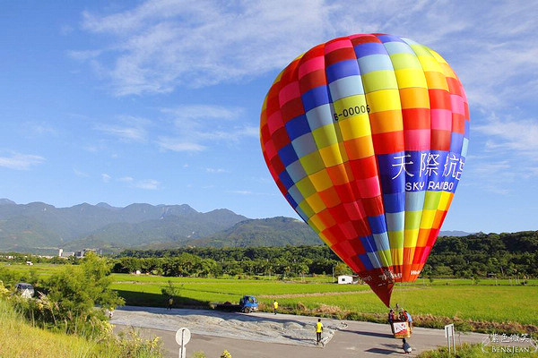 【台東熱氣球自由飛】我真的在天空中飛了｜2020台東旅遊景點推薦-天際航空~熱氣球飛行夢工場 @紫色微笑 Ben&amp;Jean 饗樂生活