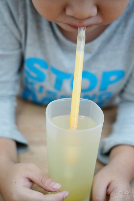 瑞士藥廠-活力營養吸管(vitasip獨家代理)一秒清水變果汁，老少咸宜，新奇又有趣，滿滿營養喝下肚 @紫色微笑 Ben&amp;Jean 饗樂生活