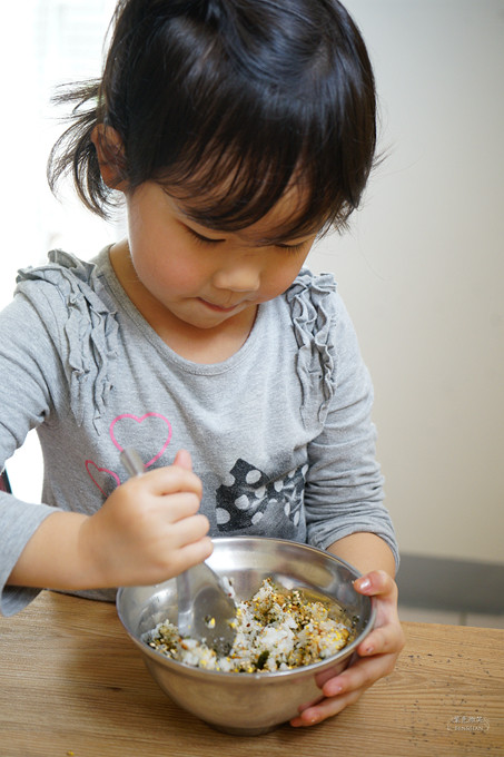 元本山DIY三角飯糰海苔▋DIY親子動手做，簡單又方便，大人小孩玩的高興吃的開心 @紫色微笑 Ben&amp;Jean 饗樂生活