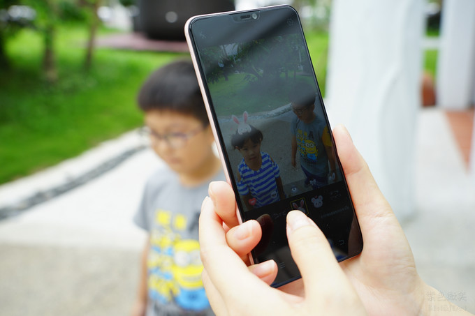 vivo V9 youth 手機▋6.3 吋全螢幕手機萬元有找，AI 智慧拍照、AI知性美顏、AI臉部辨識的大電量手機，2018年世足賽官方贊助，適合小資族及學生族群! @紫色微笑 Ben&amp;Jean 饗樂生活