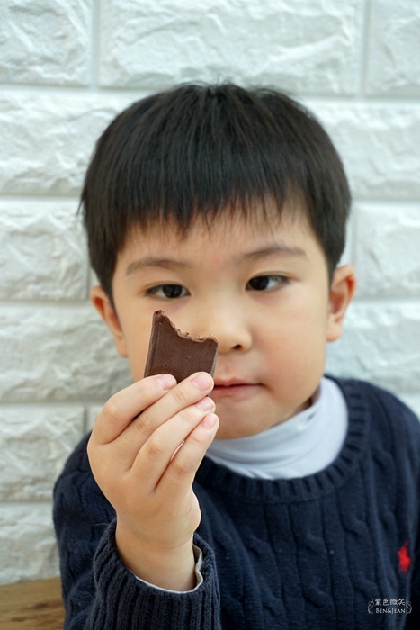 Tim Tam 巧克力餅乾~澳洲進口、風味郁香純的巧克力餅乾!! 遊澳必買!!甜食控的最愛 @紫色微笑 Ben&amp;Jean 饗樂生活