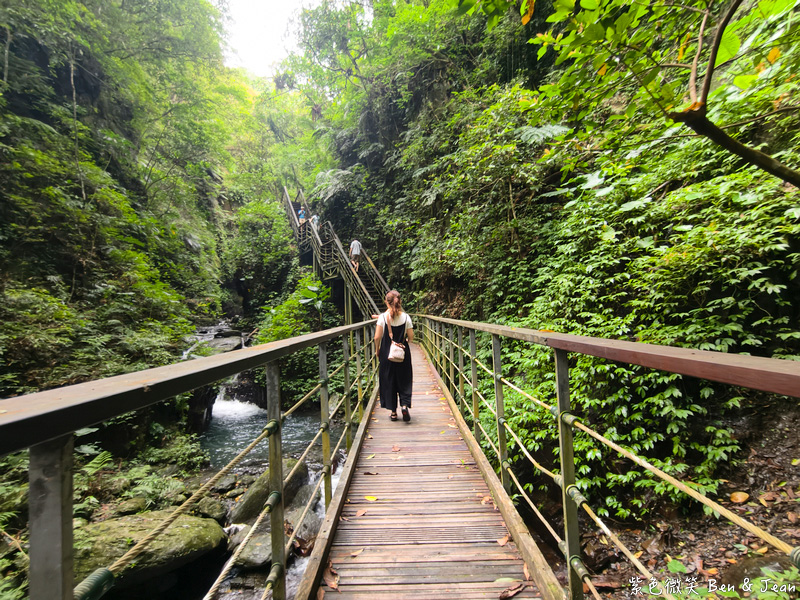 【免門票森林秘境】林美石磐步道｜網美級登山步道!漫步草湳湖與溪谷飛瀑木棧道瀑布最新路況與交通停車＋周邊美食全打包！ @紫色微笑 Ben Jean 饗樂生活
