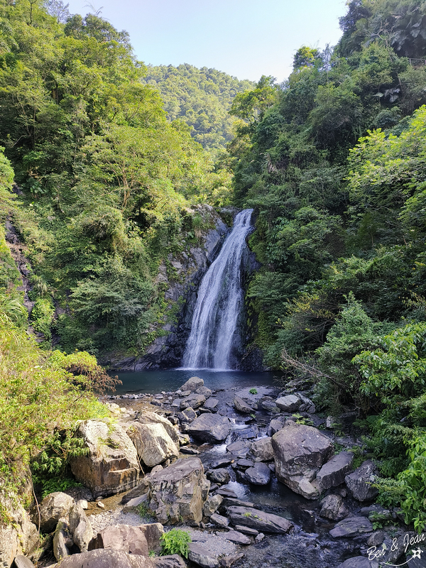 新寮瀑布步道》漫步輕鬆好走森林步道，探訪雙層沁涼瀑布 @紫色微笑 Ben&amp;Jean 饗樂生活