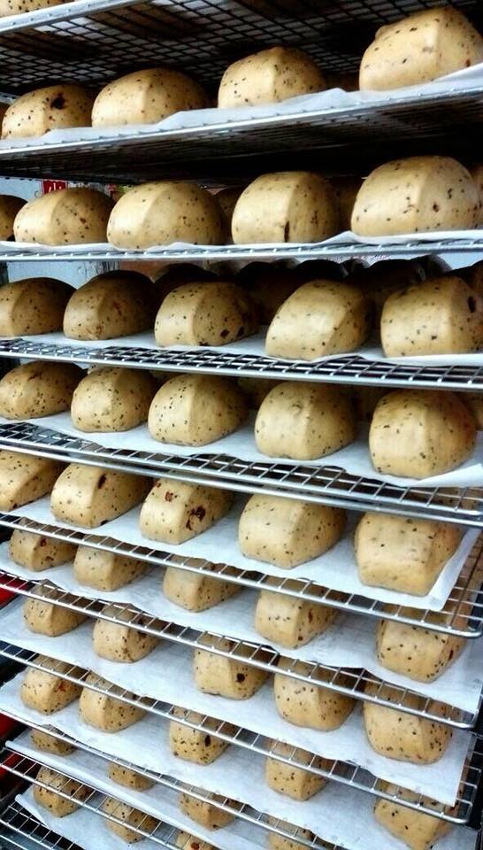 【大鼻南包子饅頭專賣店】必吃黑豬肉包子、辣梅干，包子饅頭一顆只要 15 元 @紫色微笑 Ben Jean 饗樂生活