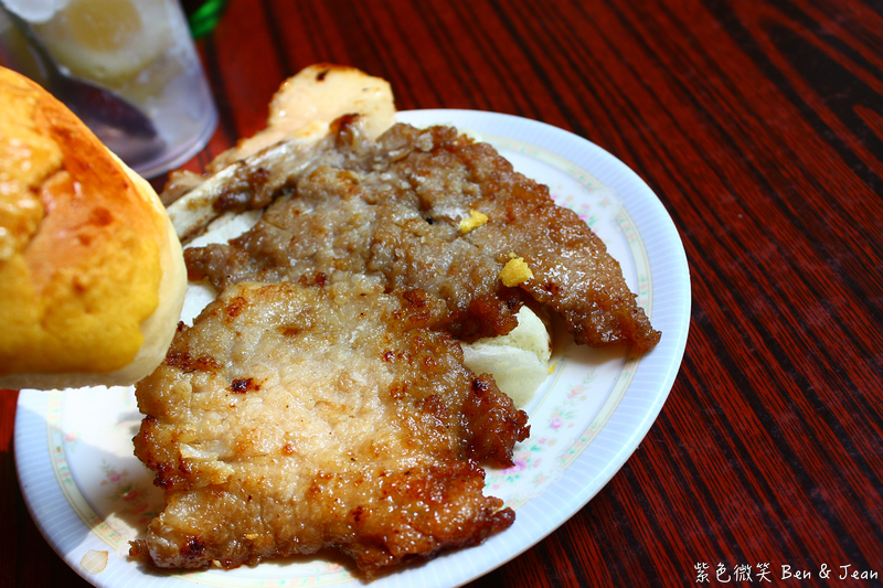 【大利來記豬扒包】澳門必吃美食菜單價位！酥脆麵包夾著醃製入味的香嫩豬扒 @紫色微笑 Ben Jean 饗樂生活