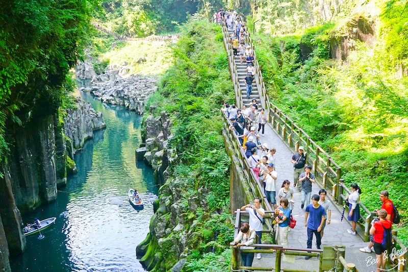 高千穗峽》美如仙境的峽谷，是宮崎縣的地標，也是日本神話的起源地(含交通及划船預約方式) @紫色微笑 Ben&amp;Jean 饗樂生活