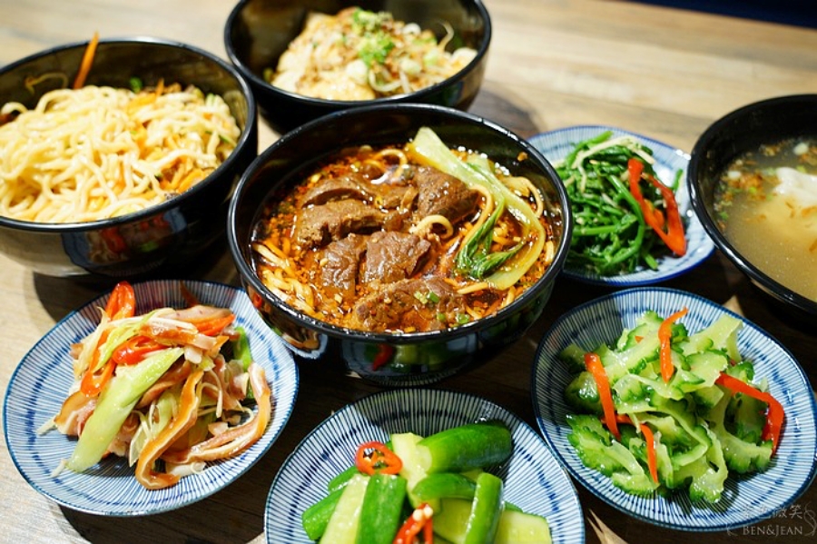 【好食糆舖】超大鮮蝦餛飩料好實在，泰式蝦醬鮮香濃郁，限量椒麻牛肉麵香麻夠勁 @紫色微笑 Ben Jean 饗樂生活