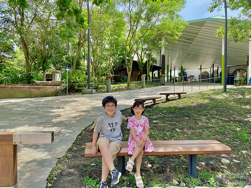 礁溪溫泉公園》幾米兔溫泉公園，還有免費泡腳池，幾米兔子童話森林，從礁溪轉運站一路到溫泉公園超萌 @紫色微笑 Ben&amp;Jean 饗樂生活