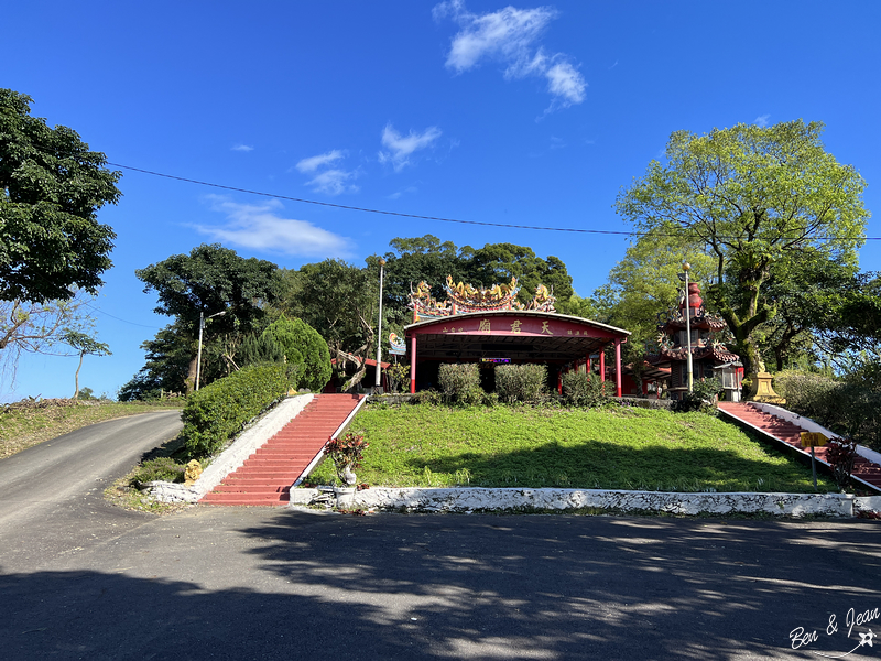 砲台山風景區》巨大老榕，鳥瞰三澳風景(蘇澳、北方澳、南方澳)、扇形火車庫 ，軍商漁港三合一的美景盡收眼底 @紫色微笑 Ben&amp;Jean 饗樂生活