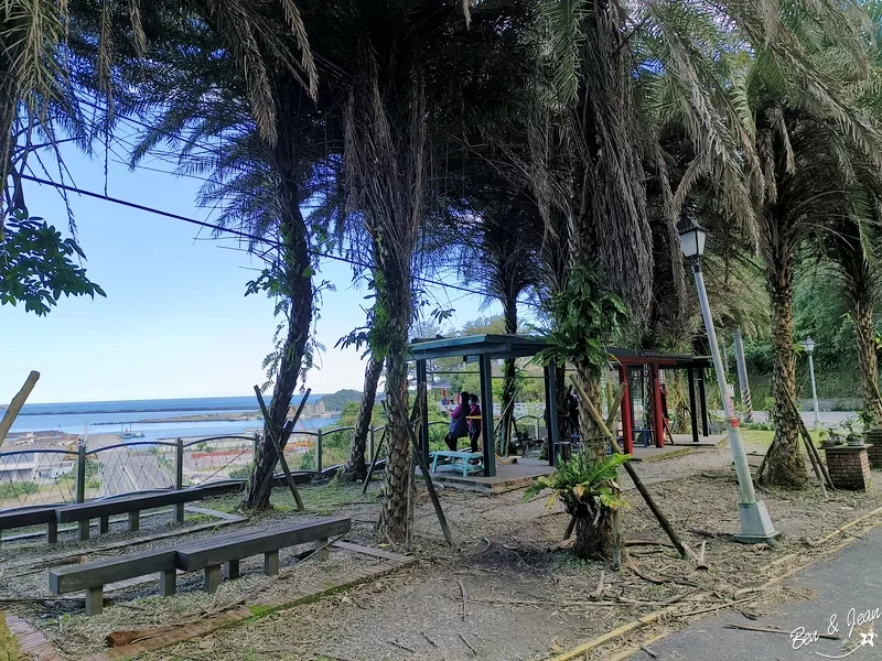 砲台山風景區》巨大老榕，鳥瞰三澳風景(蘇澳、北方澳、南方澳)、扇形火車庫 ，軍商漁港三合一的美景盡收眼底 @紫色微笑 Ben&amp;Jean 饗樂生活