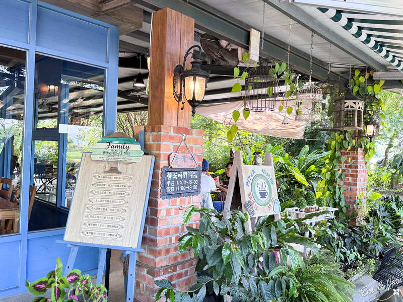 樹樔咖啡》冬山河畔榕樹下的庭園咖啡廳、綠色河岸景色怡人 @紫色微笑 Ben&amp;Jean 饗樂生活