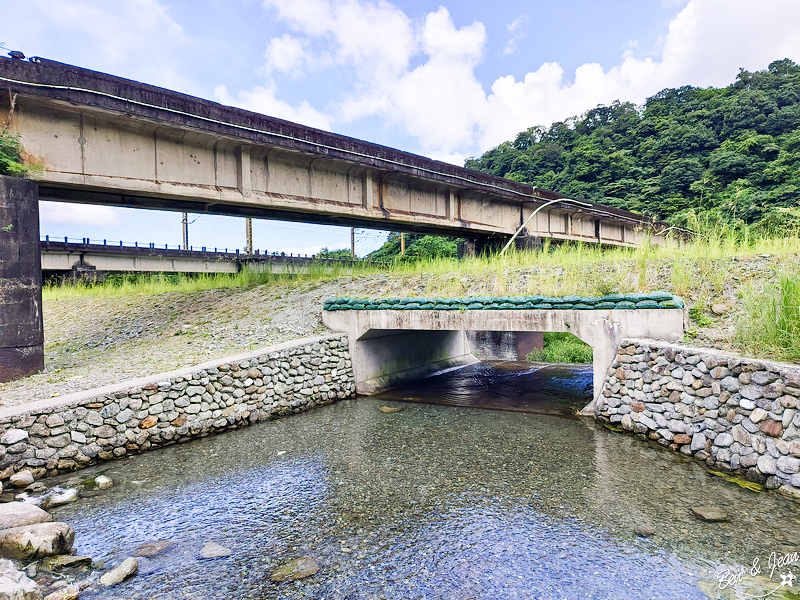 東岳湧泉》免門票熱門戲水景點，16度C的清涼野溪親子景點 @紫色微笑 Ben&amp;Jean 饗樂生活