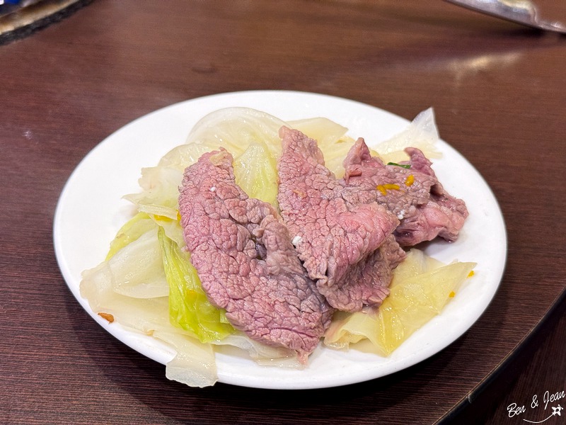 阿忠牛肉湯》招牌霜降牛肉火鍋超美味來店必嚐 ，媒體熱訪連在地人也愛 @紫色微笑 Ben&amp;Jean 饗樂生活