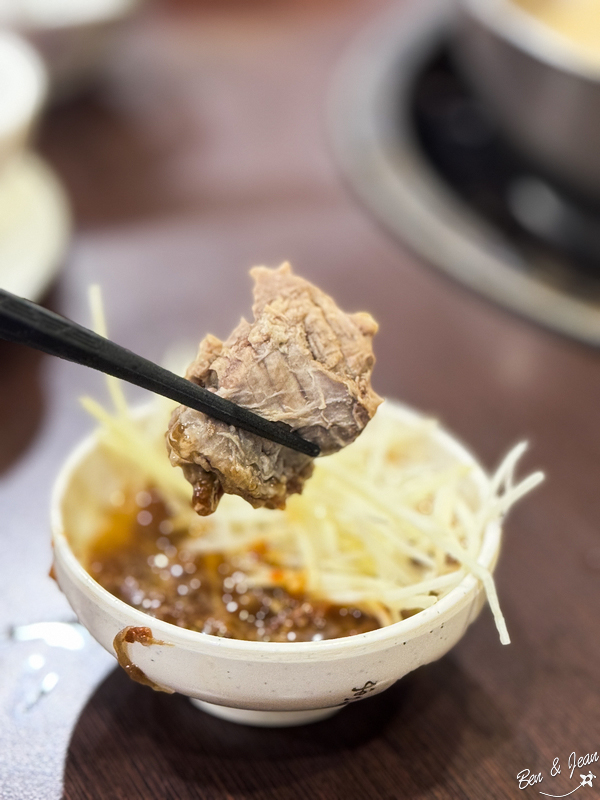 阿忠牛肉湯》招牌霜降牛肉火鍋超美味來店必嚐 ，媒體熱訪連在地人也愛 @紫色微笑 Ben&amp;Jean 饗樂生活