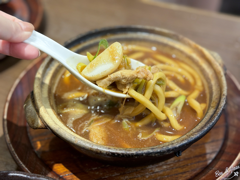 山本屋總本家味噌烏龍麵》近百年歷史的名古屋超人氣特色料理「味噌烏龍麵」，麵條超Q硬口感真特別 @紫色微笑 Ben&amp;Jean 饗樂生活