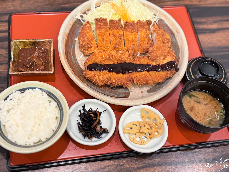 矢場味噌豬排》矢場とん栄 松坂屋店，味噌入味好吃豬排，名古屋必吃之一 @紫色微笑 Ben&amp;Jean 饗樂生活