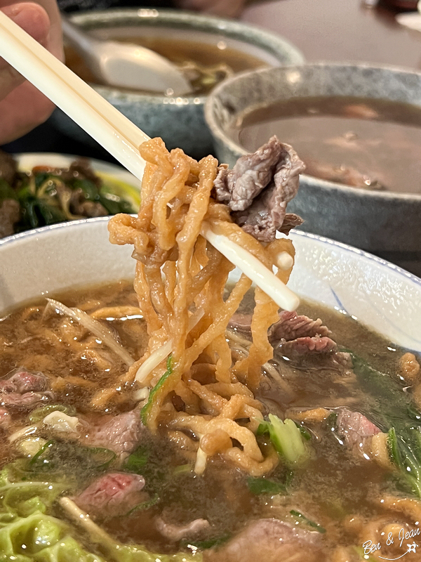 阿銘牛肉湯》蟬連三年「台南市清燙牛肉節」冠軍。提供全牛料理是愛好者的天堂 @紫色微笑 Ben&amp;Jean 饗樂生活