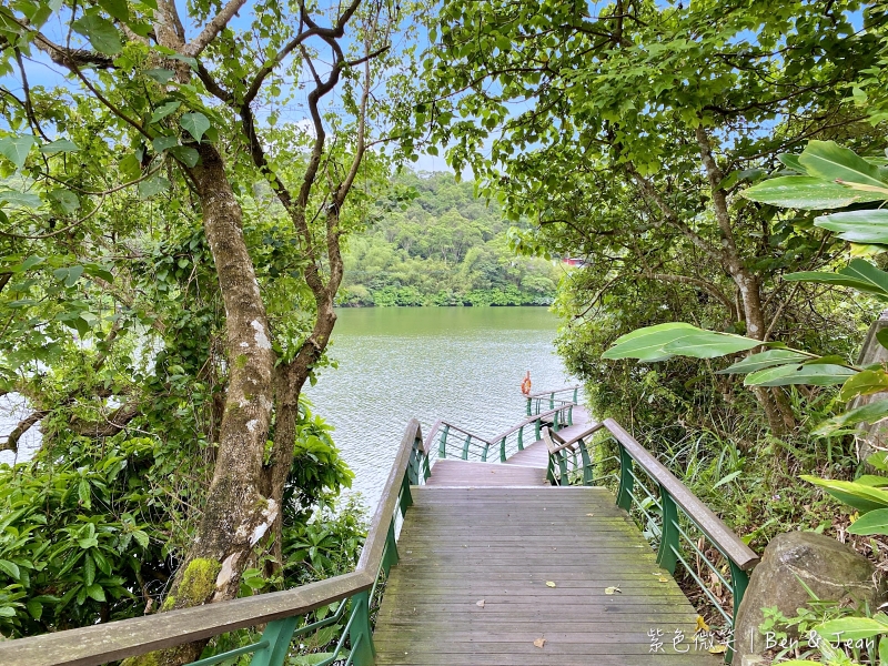 龍潭湖風景區》龍潭湖旁絕美環湖步道、大碗公溜滑梯、白色貨櫃屋 @紫色微笑 Ben&amp;Jean 饗樂生活