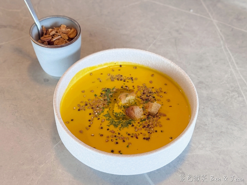 【簡捷餐桌 C.C Eatery】羅東法式小餐館新店面，寵物友善菜單價位，不收服務費！ @紫色微笑 Ben Jean 饗樂生活