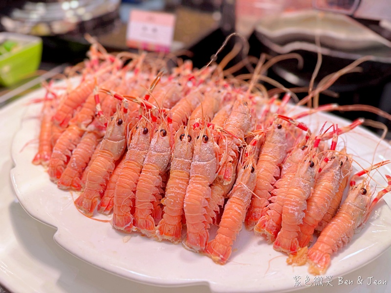 蘭城百匯自助餐廳》假日晚餐3.5小時吃飽，鹽烤石斑魚、帝王蟹粥、生食級天使紅蝦、櫻桃烤鴨，啤酒冰櫃、現打果汁吧超貼心 @紫色微笑 Ben&amp;Jean 饗樂生活