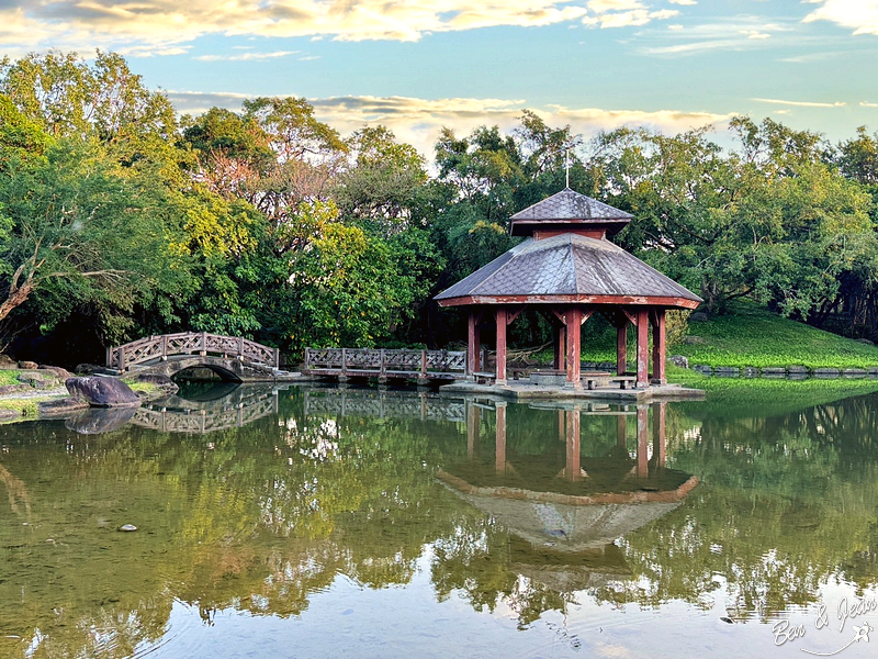 泡泡森林》羅東運動公園兒童遊戲場(薛長興風雨樂活館)兒童沙池、地景滑梯、多功能攀爬遊具、鞦韆、彈跳床、戲水設施、長青活動區有長青體健設施，多功能活動廣場 @紫色微笑 Ben&amp;Jean 饗樂生活