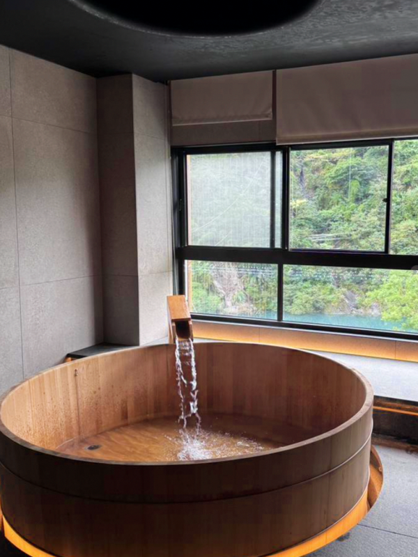 【璞石麗緻溫泉會館】2026烏來絕美湯屋|泰雅湯屋、鍋物湯屋、挑望山水美景+下午茶、水硯茶屋及附近景點美食指南