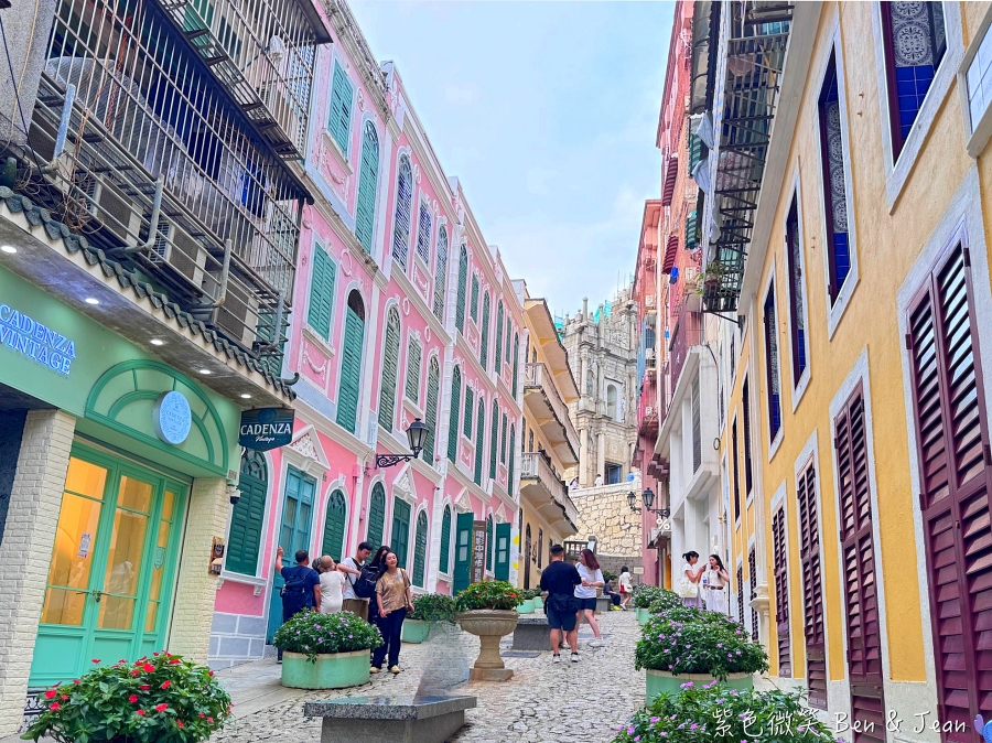 【澳門大三巴景點】大三巴牌坊、哪吒廟、戀愛巷散步攻略｜必買伴手禮美食清單 @紫色微笑 Ben Jean 饗樂生活