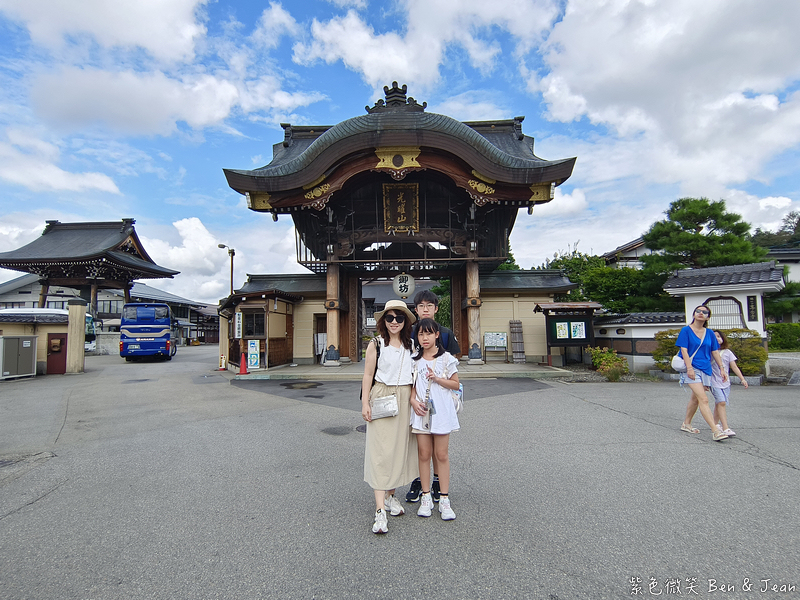 【日本北陸自由行｜岐阜高山市一日遊】漫步高山飛驒老街、吃飛驒牛、高山布丁，享受飛驒高山溫泉，順遊合掌村 @紫色微笑 Ben Jean 饗樂生活
