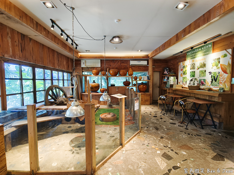 【香格里拉休閒農場】古早童玩有趣又好玩，檜木裝修自然香氛，夏日銀絨牡丹季正熱門 @紫色微笑 Ben Jean 饗樂生活