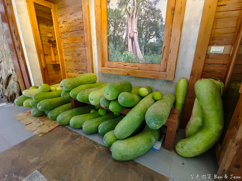 【香格里拉休閒農場】古早童玩有趣又好玩，檜木裝修自然香氛，夏日銀絨牡丹季正熱門 @紫色微笑 Ben Jean 饗樂生活