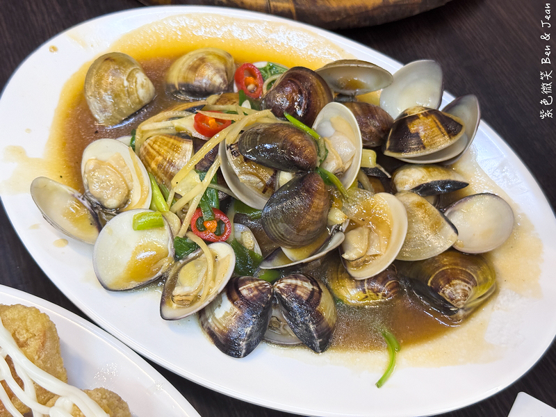 【百匯窯烤雞餐廳】窯烤雞、五更腸旺得獎菜色、宜蘭十大好食餐廳，烤雞還能外帶！ @紫色微笑 Ben Jean 饗樂生活