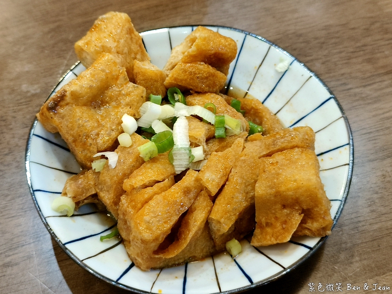 【吾春牛肉麵】宜蘭羅東文青牛肉麵專賣店，必吃紅燒、清燉牛肉麵，還有雞佛牛肉麵 (含菜單) @紫色微笑 Ben Jean 饗樂生活