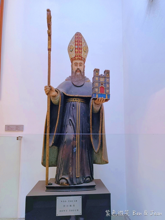 【澳門大三巴景點】大三巴牌坊、哪吒廟、戀愛巷散步攻略｜必買伴手禮美食清單 @紫色微笑 Ben Jean 饗樂生活