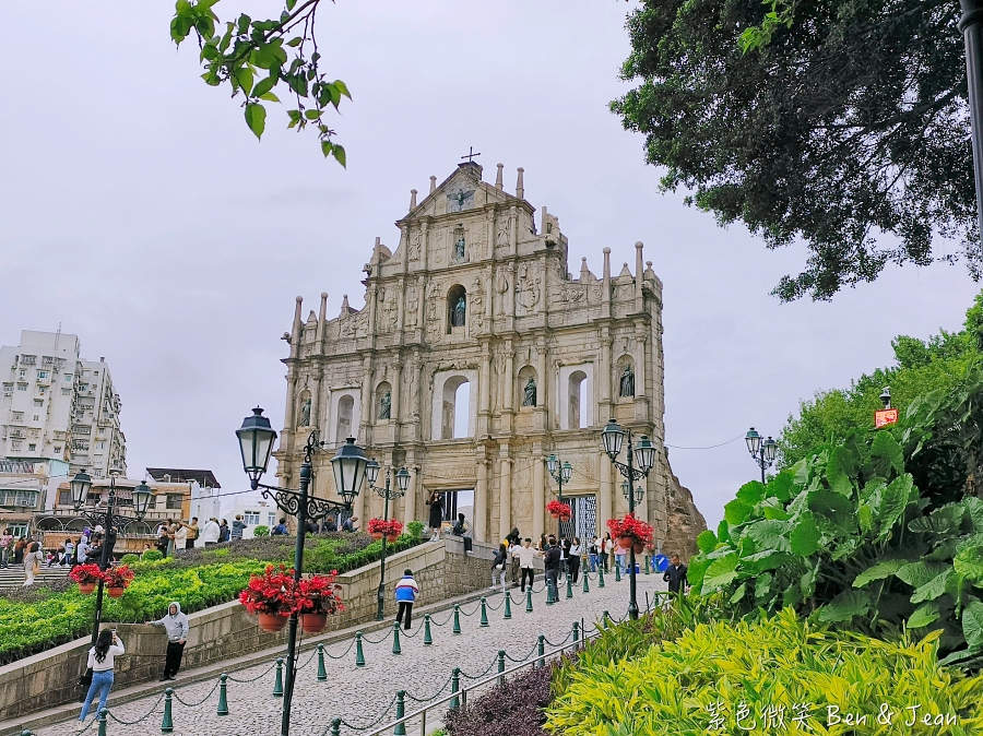 【澳門大三巴景點】大三巴牌坊、哪吒廟、戀愛巷散步攻略｜必買伴手禮美食清單 @紫色微笑 Ben Jean 饗樂生活