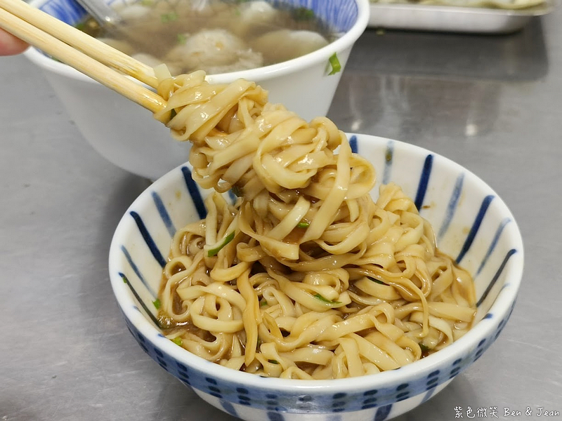 【一香飲食店麻醬麵】宜蘭北館市場早餐推薦!麻醬麵、炸醬麵、餛飩湯，手工現包餛飩超美味 @紫色微笑 Ben Jean 饗樂生活