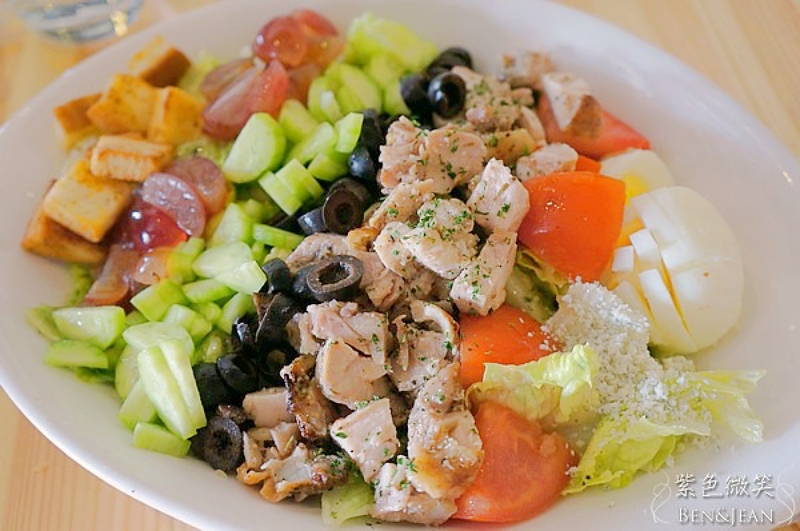 宜蘭美食餐廳【TAVOLA pizzeria】道地的披薩口味，寵物友善，雙人、四人分享餐超讚（餐點價目表） @紫色微笑 Ben Jean 饗樂生活