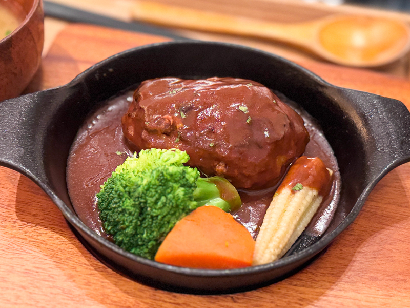 【米與多蜜 南港LaLaport店】必吃日本關西手打漢堡排｜炭香多汁＋菜單價位整理 @紫色微笑 Ben Jean 饗樂生活