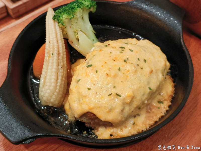 【米與多蜜 南港LaLaport店】必吃日本關西手打漢堡排｜炭香多汁＋菜單價位整理 @紫色微笑 Ben Jean 饗樂生活