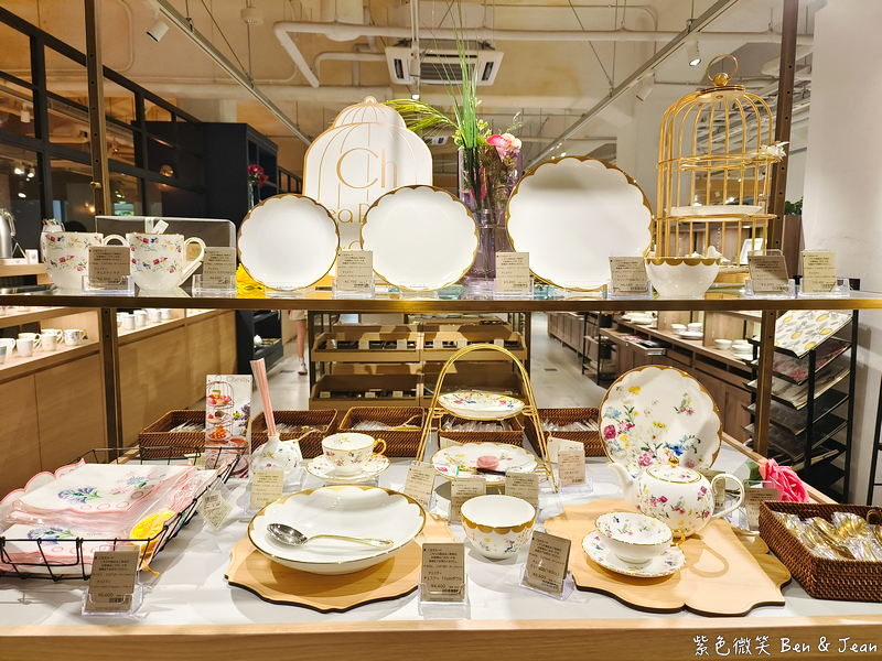 【永旺夢樂城則名古屋武花園&則武之森】蔦屋書店超大書牆、吉卜力龍貓瓷器、永旺商場美食餐廳、百元商店3coins Seria必逛 @紫色微笑 Ben Jean 饗樂生活 【永旺夢樂城則名古屋武花園&則武之森】蔦屋書店超大書牆、吉卜力龍貓瓷器、永旺商場美食餐廳、百元商店3coins Seria必逛 @紫色微笑 Ben Jean 饗樂生活