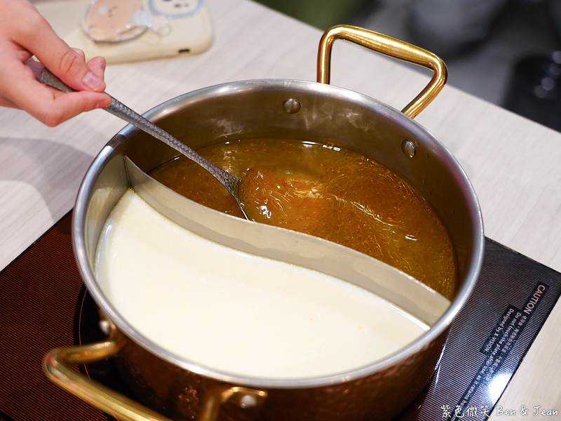 【伊熹鍋物】宜蘭羅東林場療癒系火鍋!可愛貓咪陪吃、Google 4.9星高評價美食 @紫色微笑 Ben Jean 饗樂生活 【伊熹鍋物】宜蘭羅東林場療癒系火鍋!可愛貓咪陪吃、Google 4.9星高評價美食 @紫色微笑 Ben Jean 饗樂生活