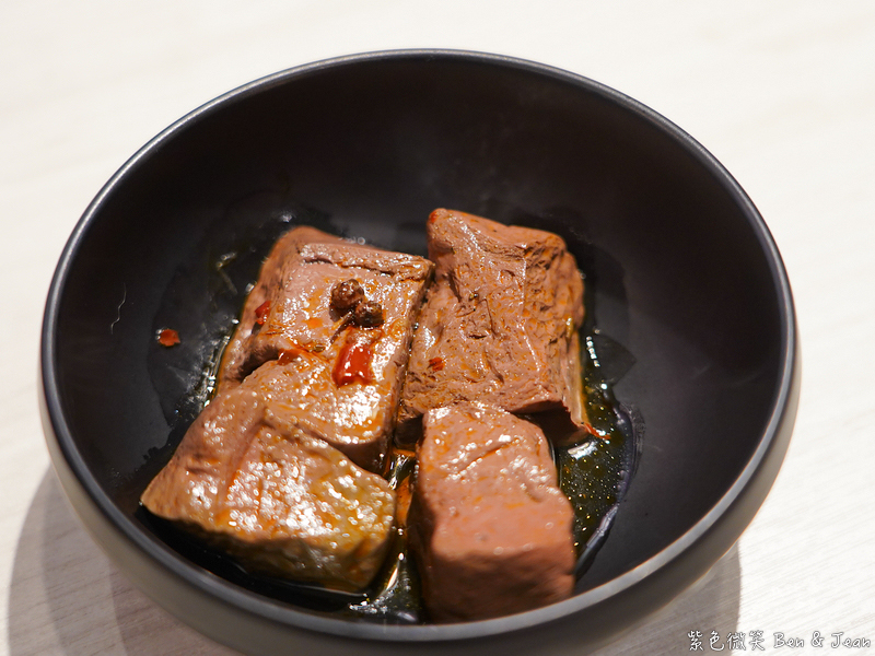 【伊熹鍋物】宜蘭羅東林場療癒系火鍋!可愛貓咪陪吃、Google 4.9星高評價美食 @紫色微笑 Ben Jean 饗樂生活