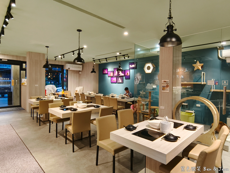 【伊熹鍋物】宜蘭羅東林場療癒系火鍋!可愛貓咪陪吃、Google 4.9星高評價美食 @紫色微笑 Ben Jean 饗樂生活