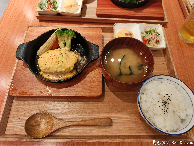 【米與多蜜 南港LaLaport店】必吃日本關西手打漢堡排｜炭香多汁＋菜單價位整理 @紫色微笑 Ben Jean 饗樂生活