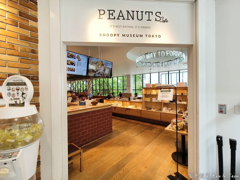 【東京史努比博物館】巨大史努比拍照打卡、必買伴手禮＆花生咖啡館美食推薦｜交通＆門票指南 @紫色微笑 Ben Jean 饗樂生活