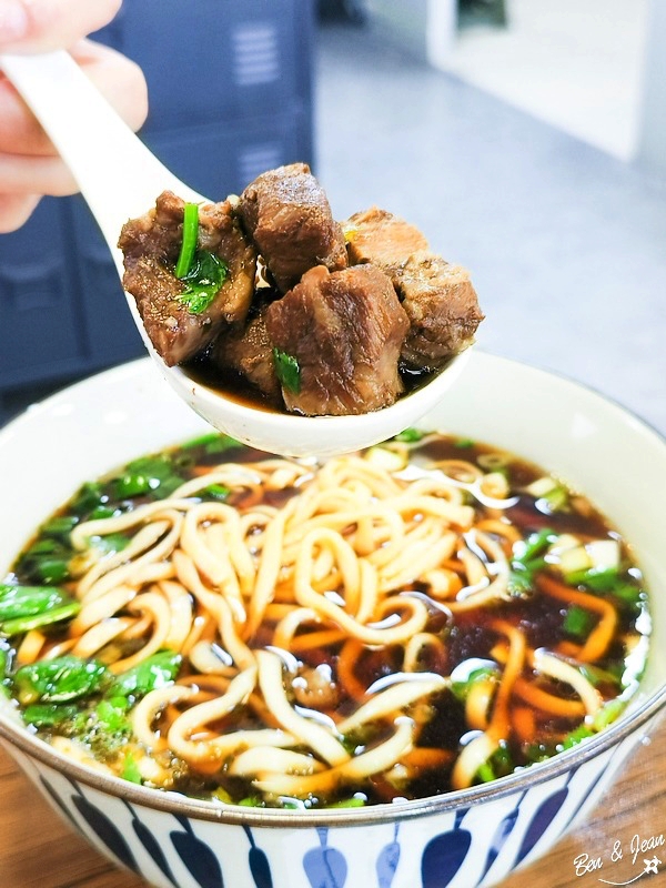 【上品牛肉麵】羅東在地人的喜愛紅燒牛肉麵，湯頭清爽不膩 @紫色微笑 Ben Jean 饗樂生活