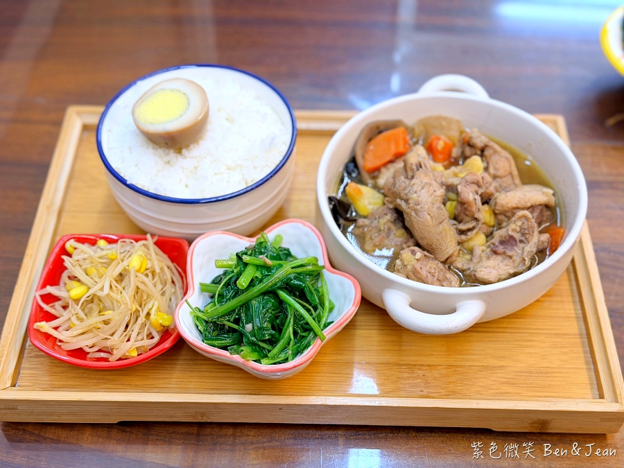 【崔記小館】羅東隱藏巷弄平價北方麵食館，必吃大滷麵、大餅捲牛肉、栗子燒雞飯、蔥油餅 @紫色微笑 Ben Jean 饗樂生活