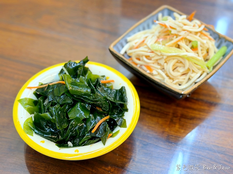 【崔記小館】羅東隱藏巷弄平價北方麵食館，必吃大滷麵、大餅捲牛肉、栗子燒雞飯、蔥油餅 @紫色微笑 Ben Jean 饗樂生活