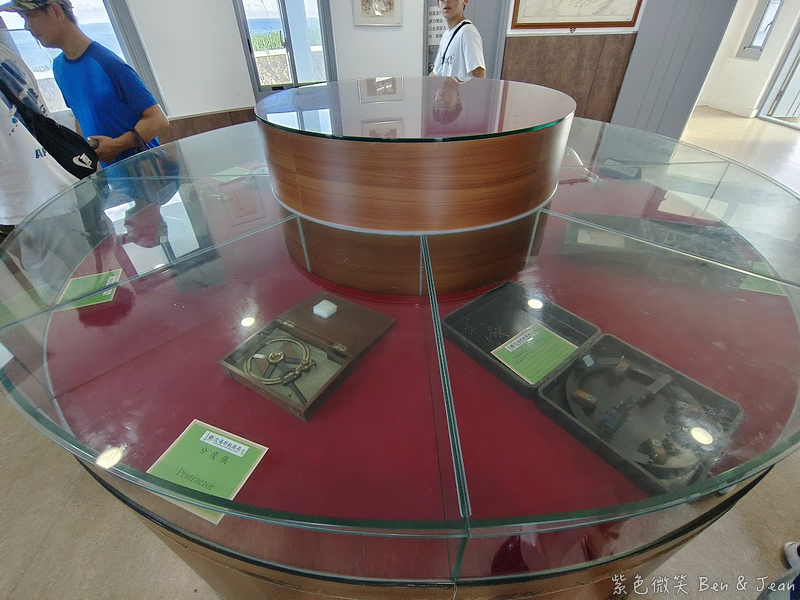 【三貂角燈塔】北台灣最美純白燈塔！小教堂 歐式庭園 雷達站 三貂角燈塔 步道，極東觀景台看龜山島、馬崗痛風小卷米粉這樣吃 @紫色微笑 Ben Jean 饗樂生活