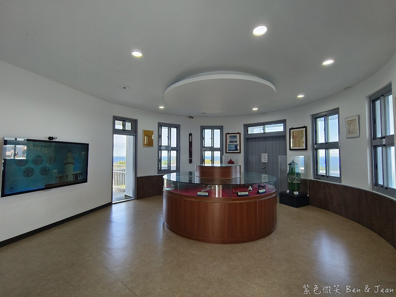 【三貂角燈塔】北台灣最美純白燈塔！小教堂 歐式庭園 雷達站 三貂角燈塔 步道，極東觀景台看龜山島、馬崗痛風小卷米粉這樣吃 @紫色微笑 Ben Jean 饗樂生活