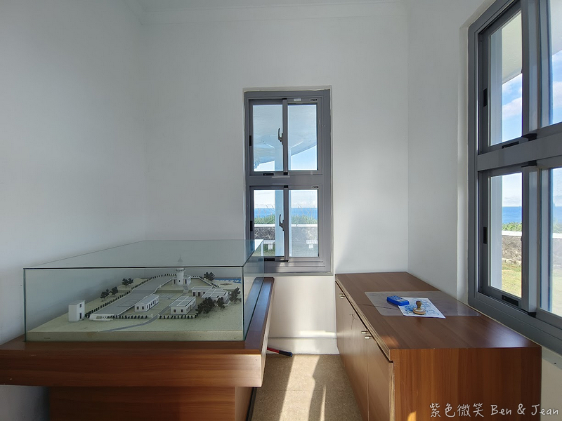 【三貂角燈塔】北台灣最美純白燈塔！小教堂 歐式庭園 雷達站 三貂角燈塔 步道，極東觀景台看龜山島、馬崗痛風小卷米粉這樣吃 @紫色微笑 Ben Jean 饗樂生活